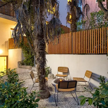 And Old Center Apartment