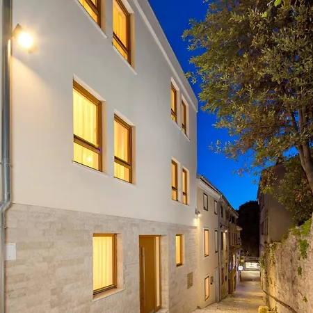 And Old Center Apartment Pula