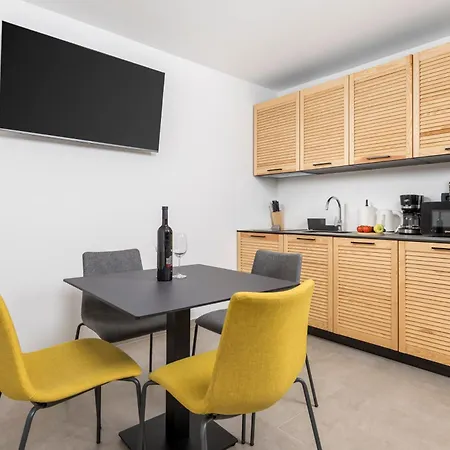 And Old Center Apartment *